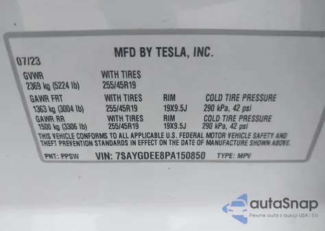 2023 Tesla Model Y Awd/Long Range Dual Motor All-Wheel Drive z USA, uszkodzony, nr VIN 7SAYGDEE8PA150850